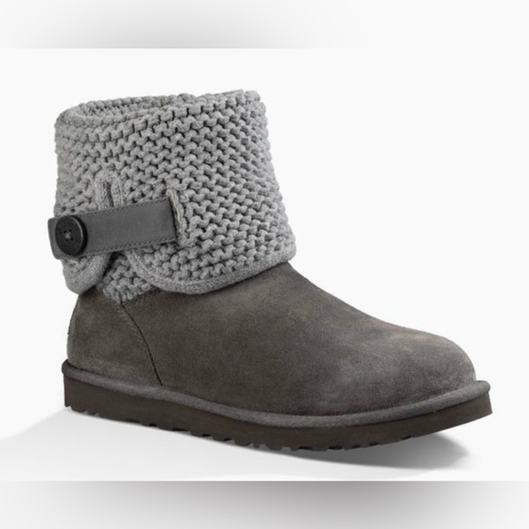 Ugg Australia Shaina Charcoal Grey Sweater
Cuff Boot NWOT - Picture 1 of 9